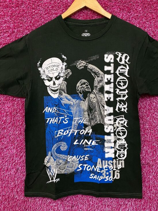 WWE Stone Cold Steve Austin And That's The Bottom Line Green T-Shirt Medium - Picture 1 of 4